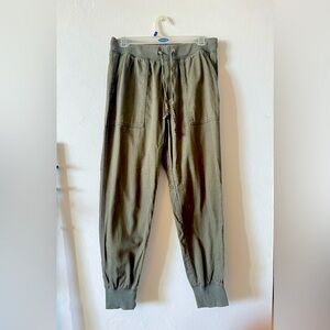 Cargo green pants